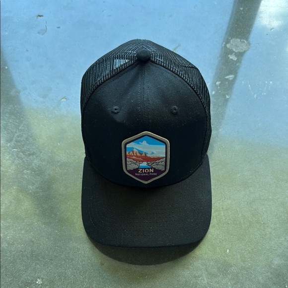PNW Apparel Zion National Park Trucker Hat - Picture 1 of 6